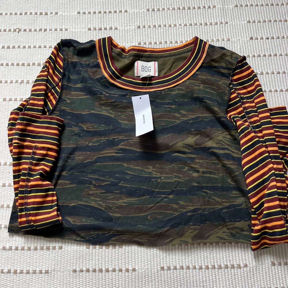 NWT URBAN OUTFITERS LONG SLEEVE LAYERED TOP
